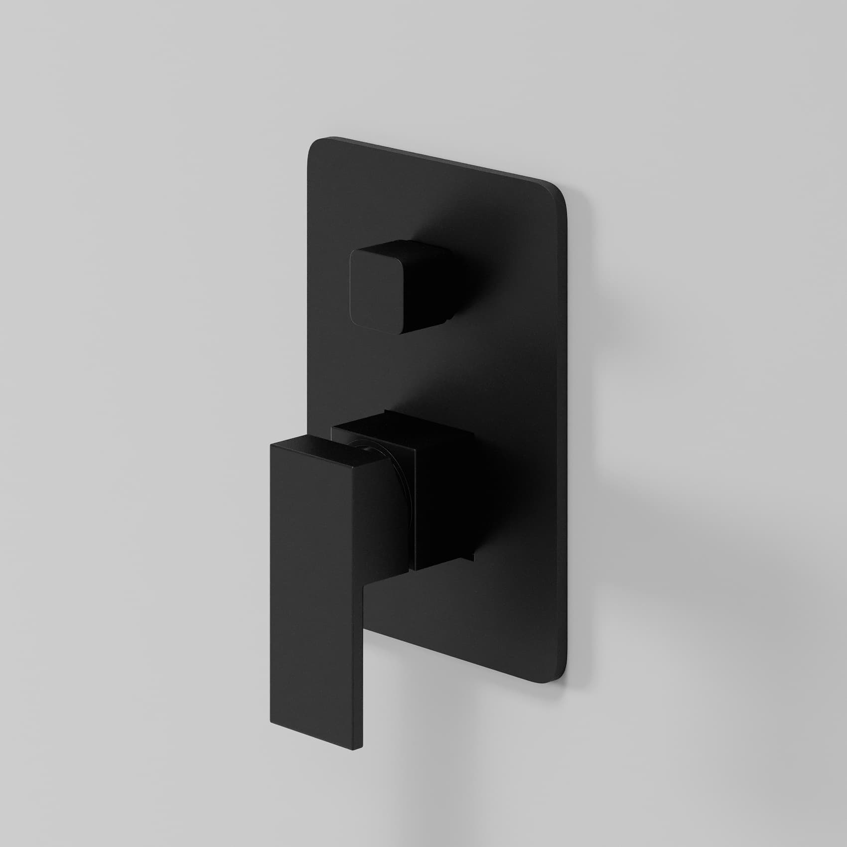 PLATZ BLACK NEW Смеситель (в компл. встраиваемая часть) для ванны/душа, черный матовый ST-PLANEW-80010-BM
